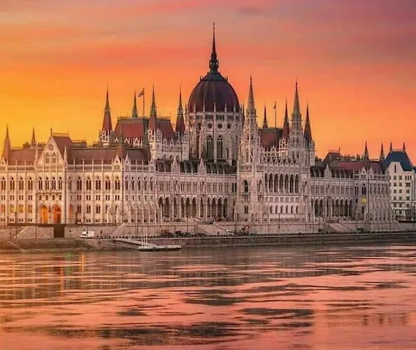 Parisian Soul In The Heart Of Budapesta